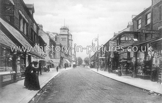 High Street with The Palace Theatre, Walthamstow, London. c.1905